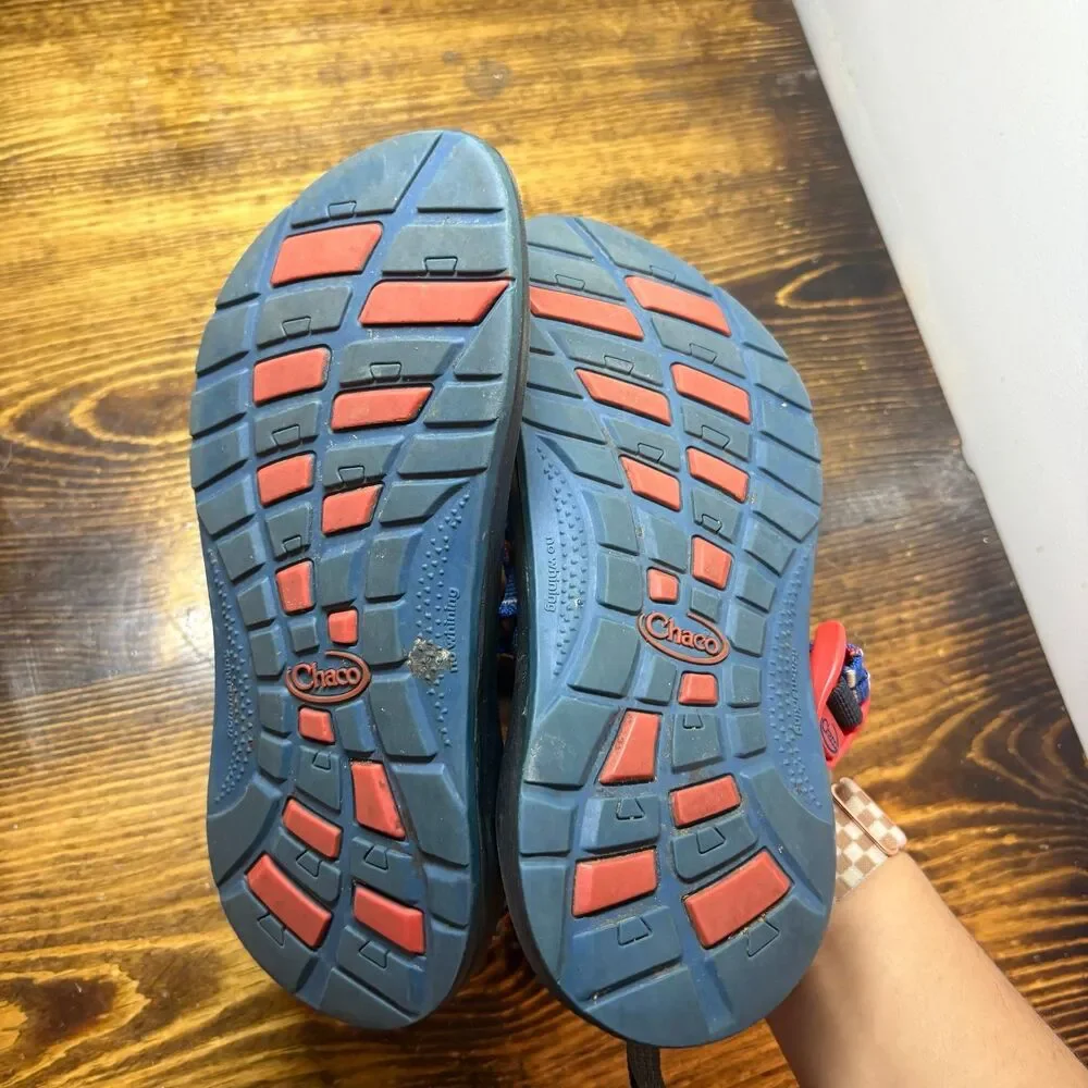 Chaco‎ Red And Blue Sandals Size 4